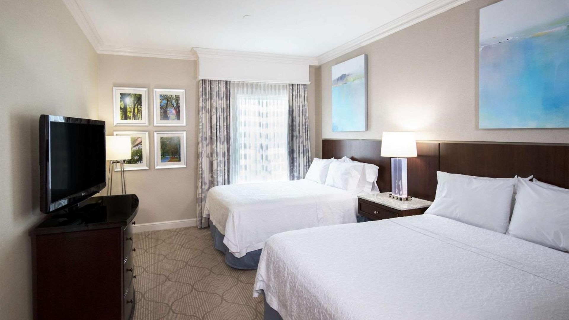 Hotel Hampton & South Park At Phillips Place