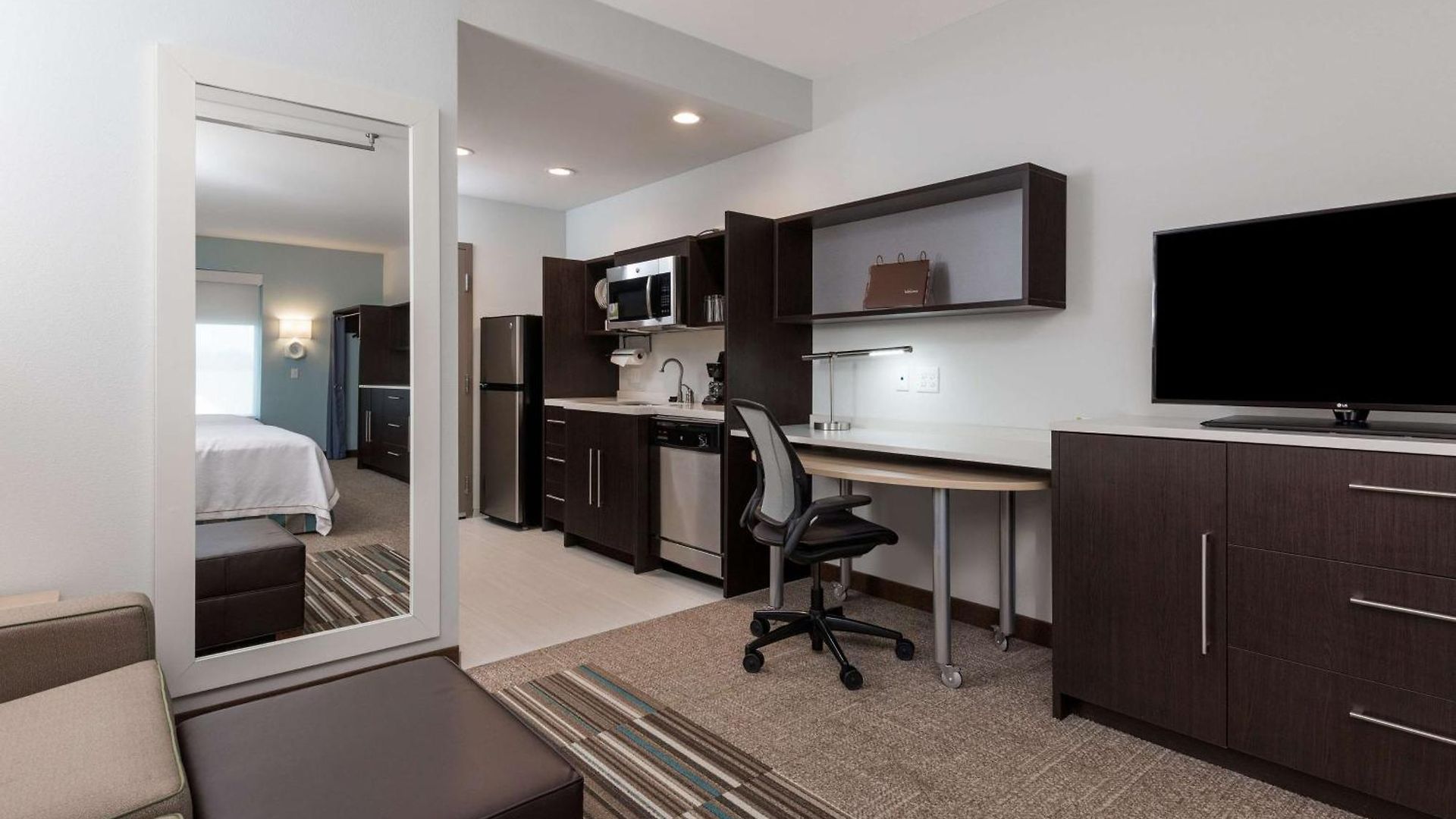Hotel Home2 By Hilton Research Park 3*