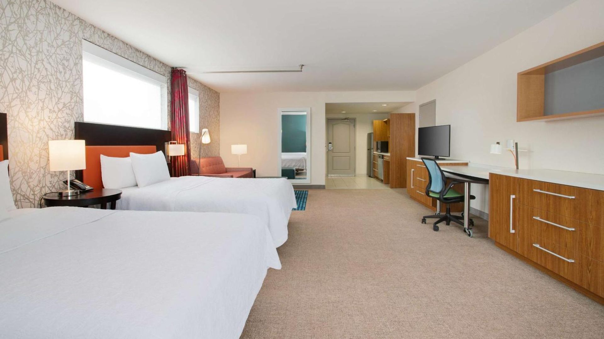 Home2 I-77 South Hotel 3*