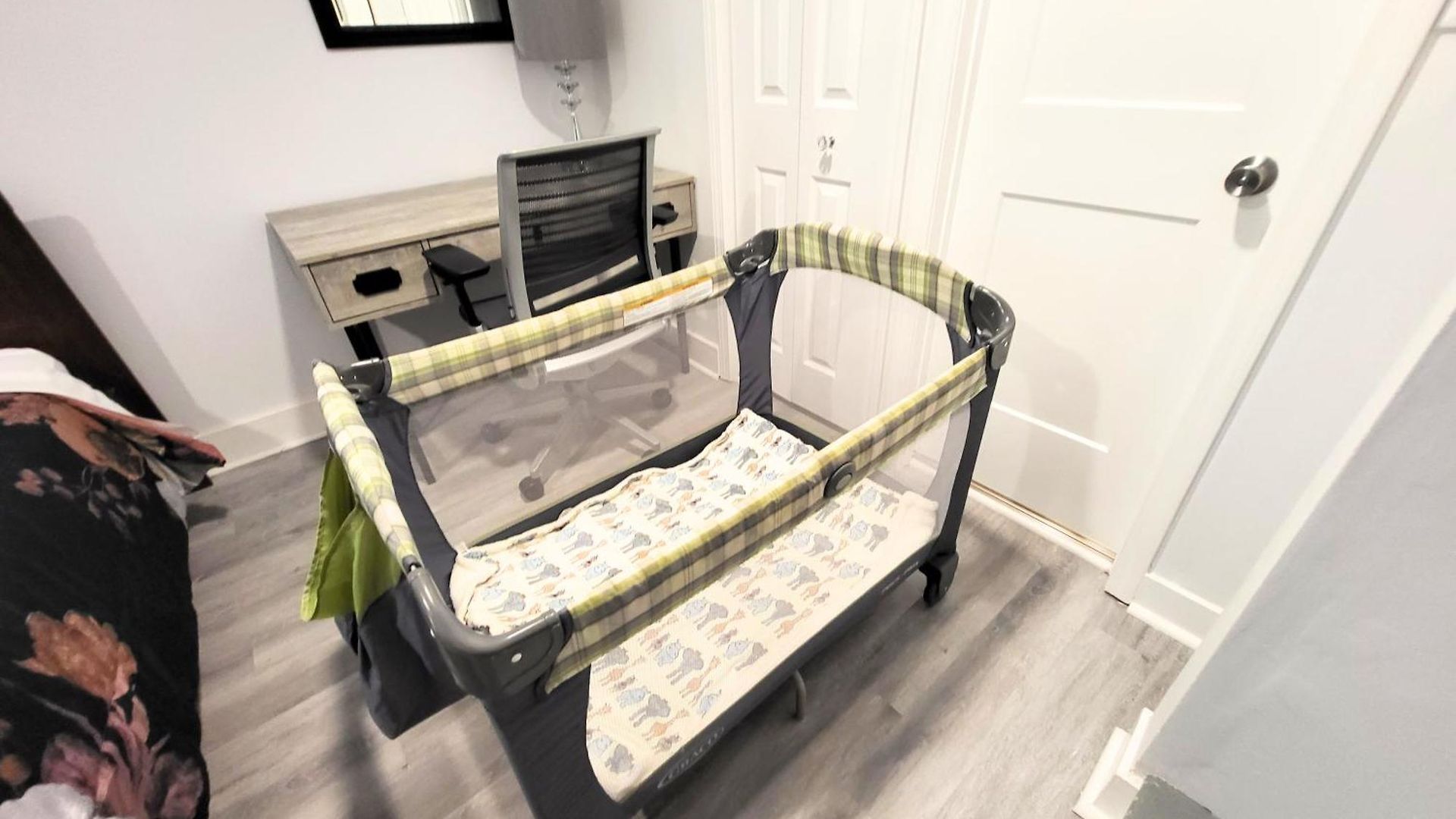 Holiday home Charming 3 Bdrm In - 1 Mile To Uptown *
