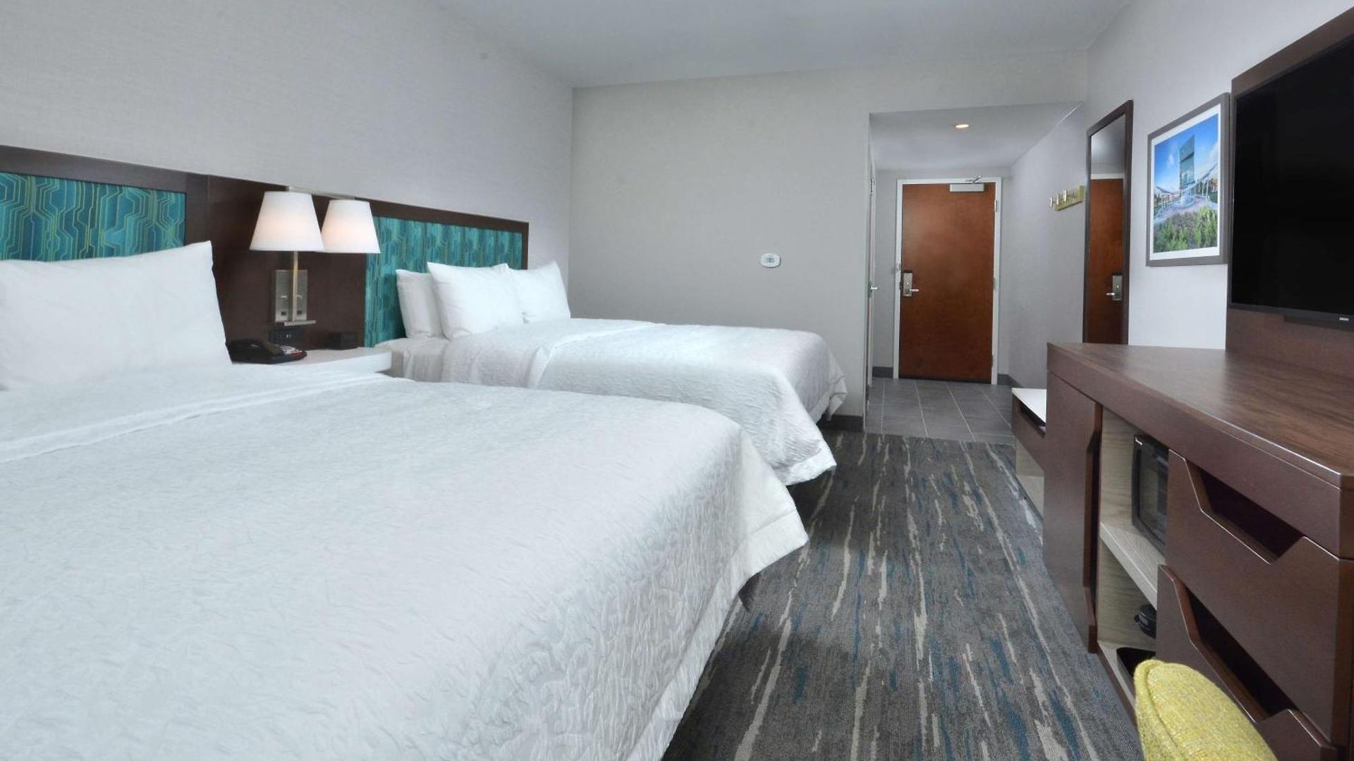 Hampton & North I 485 Hotel