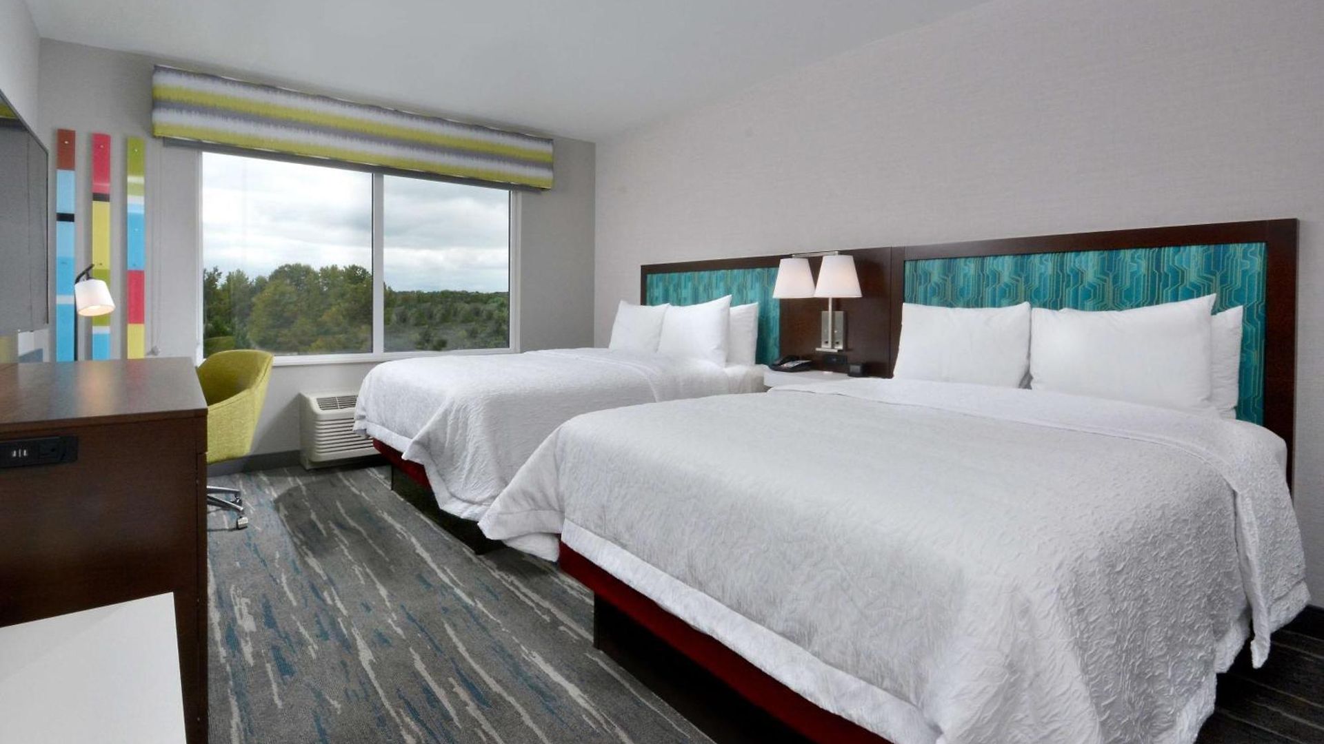 Hampton & North I 485 Hotel 3*