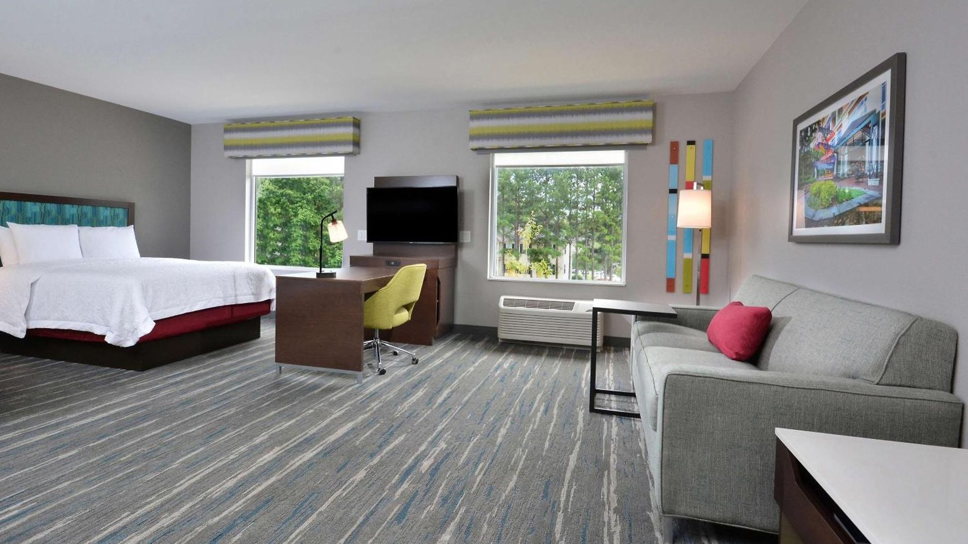 Hampton & North I 485 Hotel 3*
