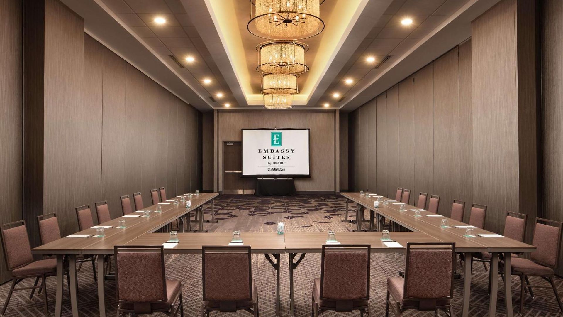 Embassy By Hilton Uptown Hotel 4*