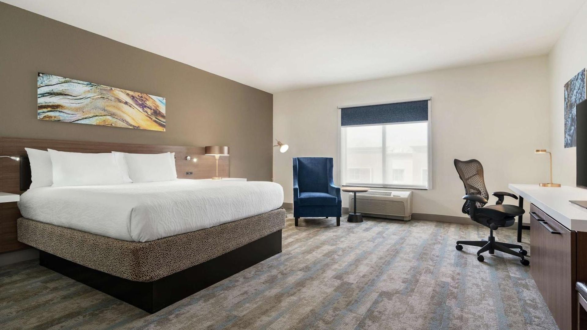 Hilton Garden Charlotte/ayrsley 3*