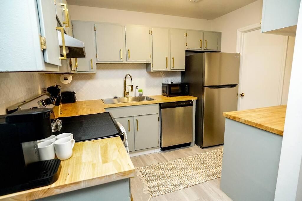 Holiday home 3 Bedroom Townhome Minutes To Uptown