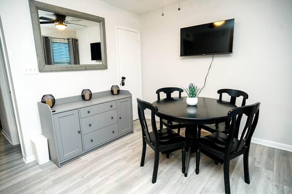 3 Bedroom Townhome Minutes To Uptown *