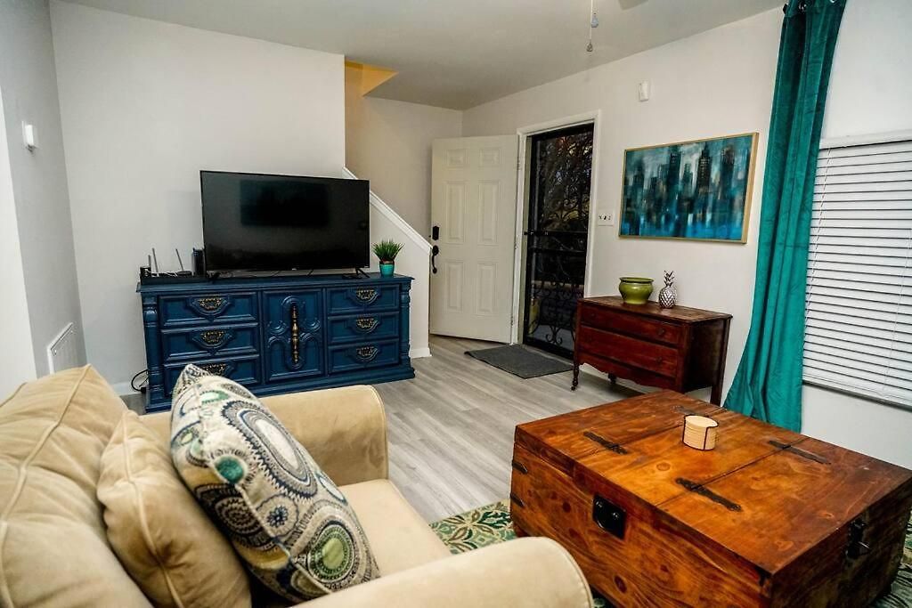 3 Bedroom Townhome Minutes To Uptown * Charlotte