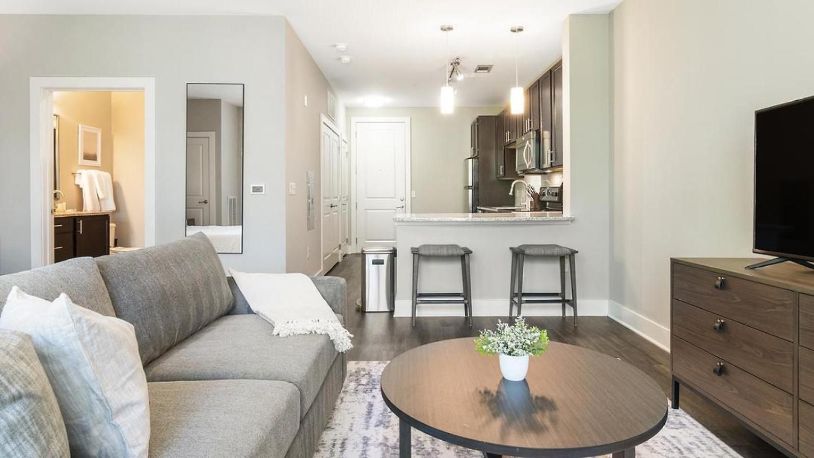 Landing Modern With Amazing Amenities Charlotte