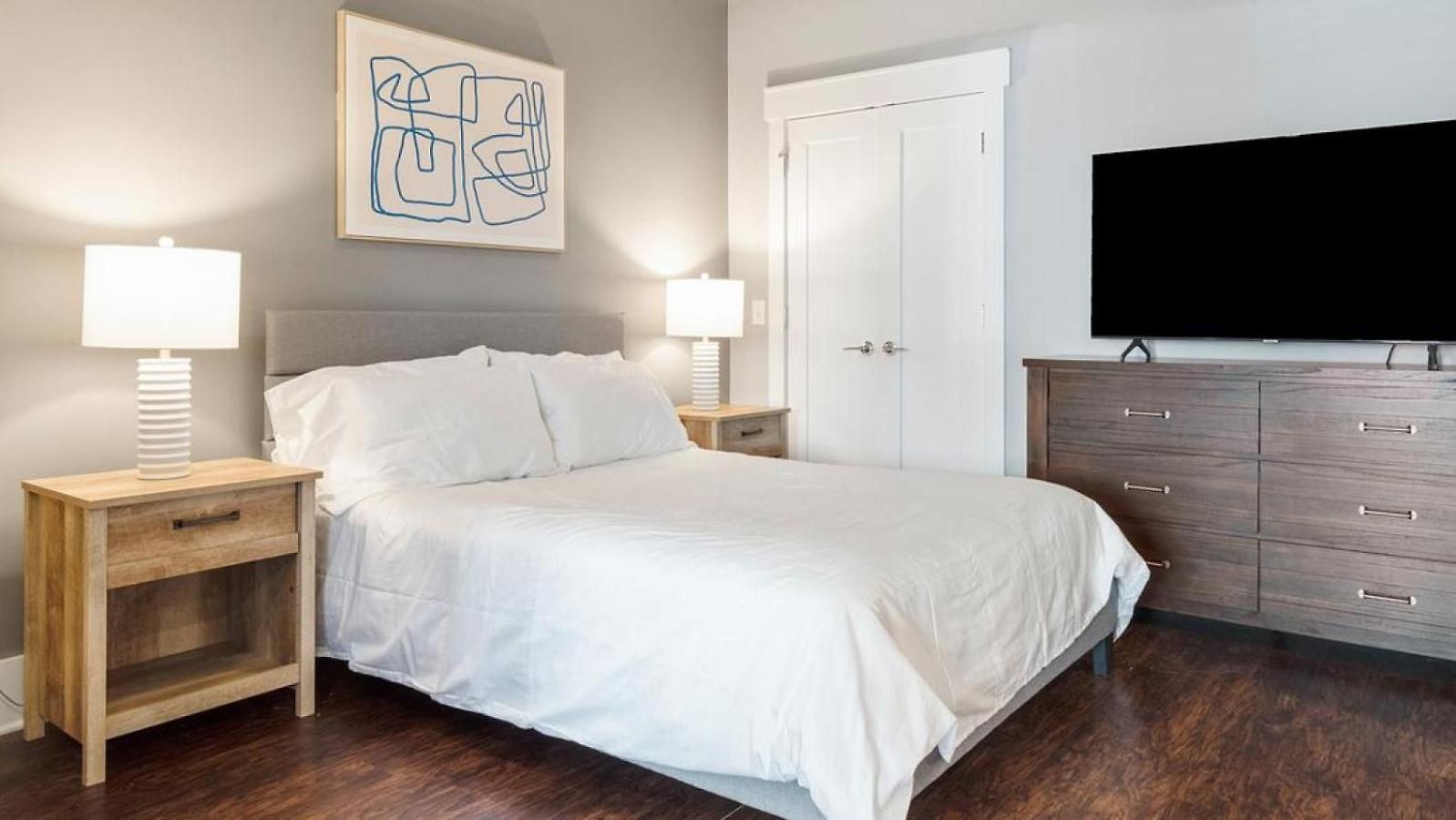 Landing Modern With Amazing Amenities *