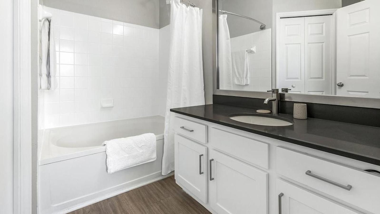 Landing Modern With Amazing Amenities Apartment *