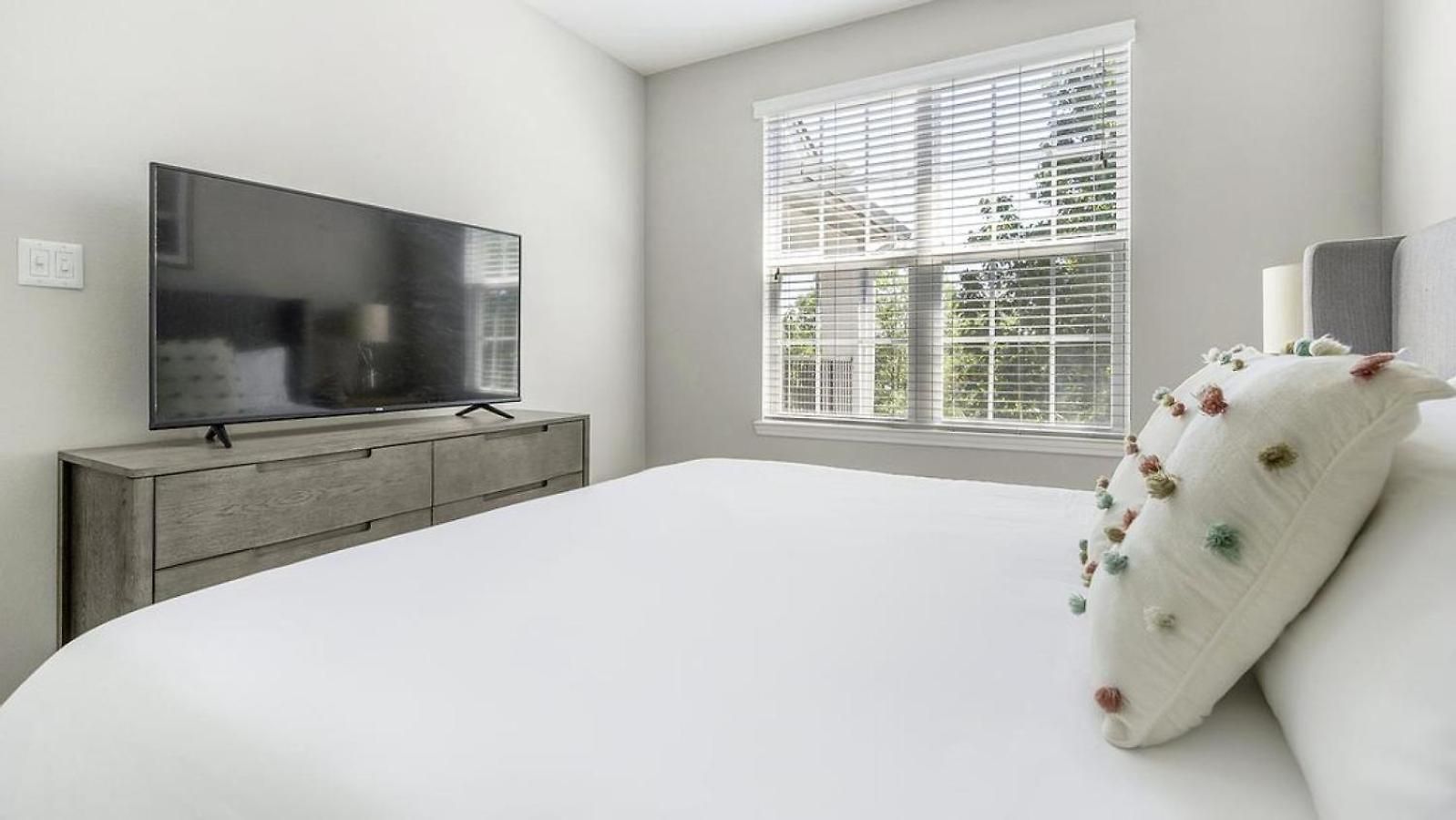 Landing Modern With Amazing Amenities