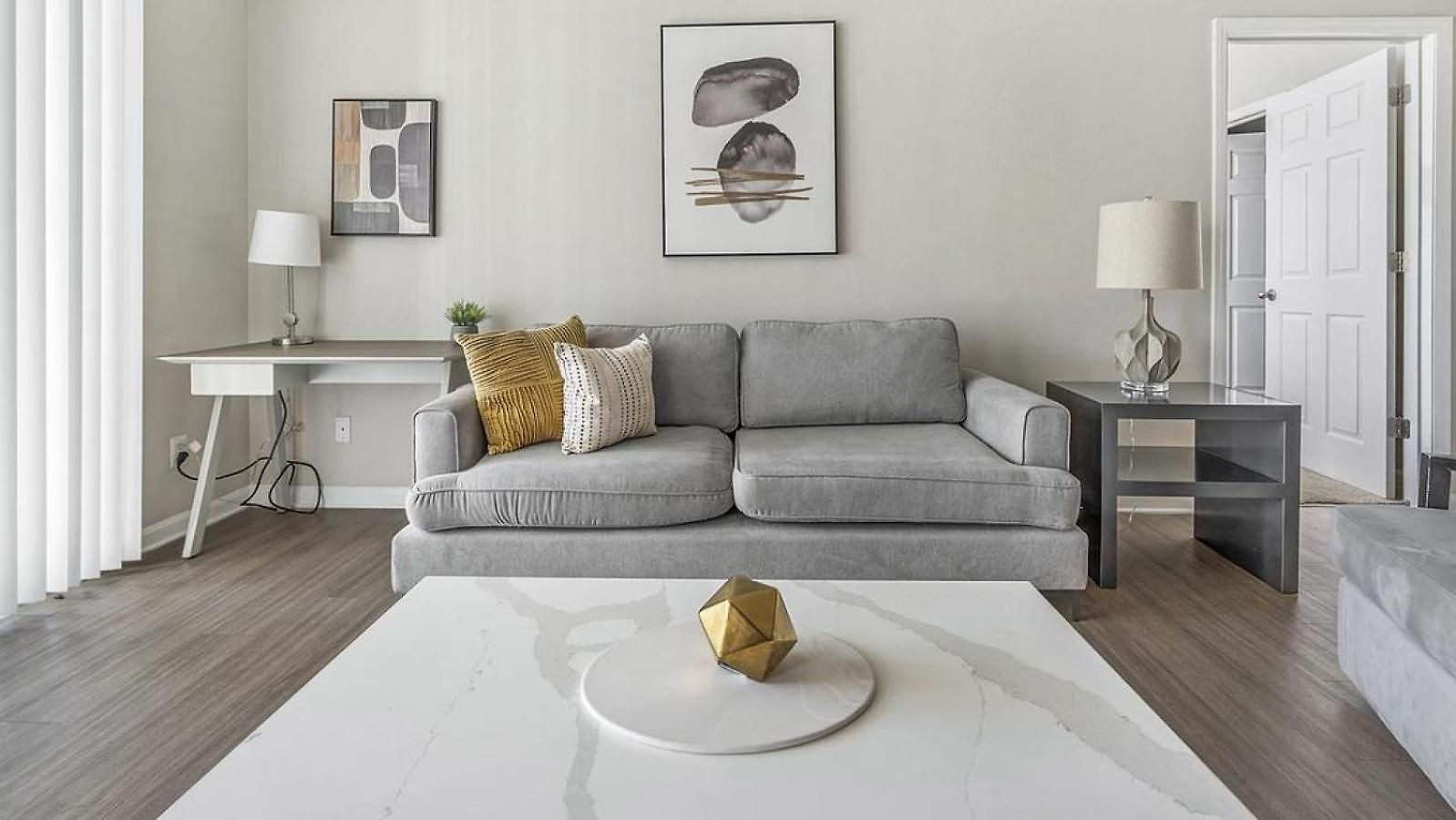 Landing Modern With Amazing Amenities *