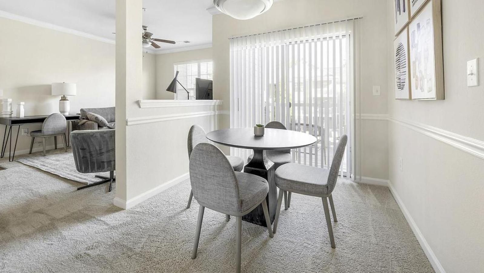 Apartment Landing Modern With Amazing Amenities *