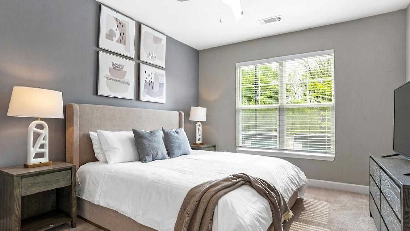 Landing - Modern With Amazing Amenities