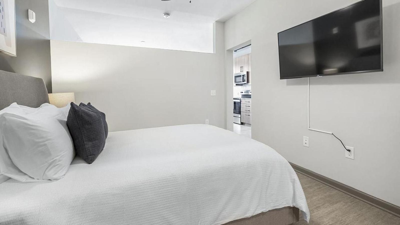 Landing - Modern With Amazing Amenities Apartment Charlotte