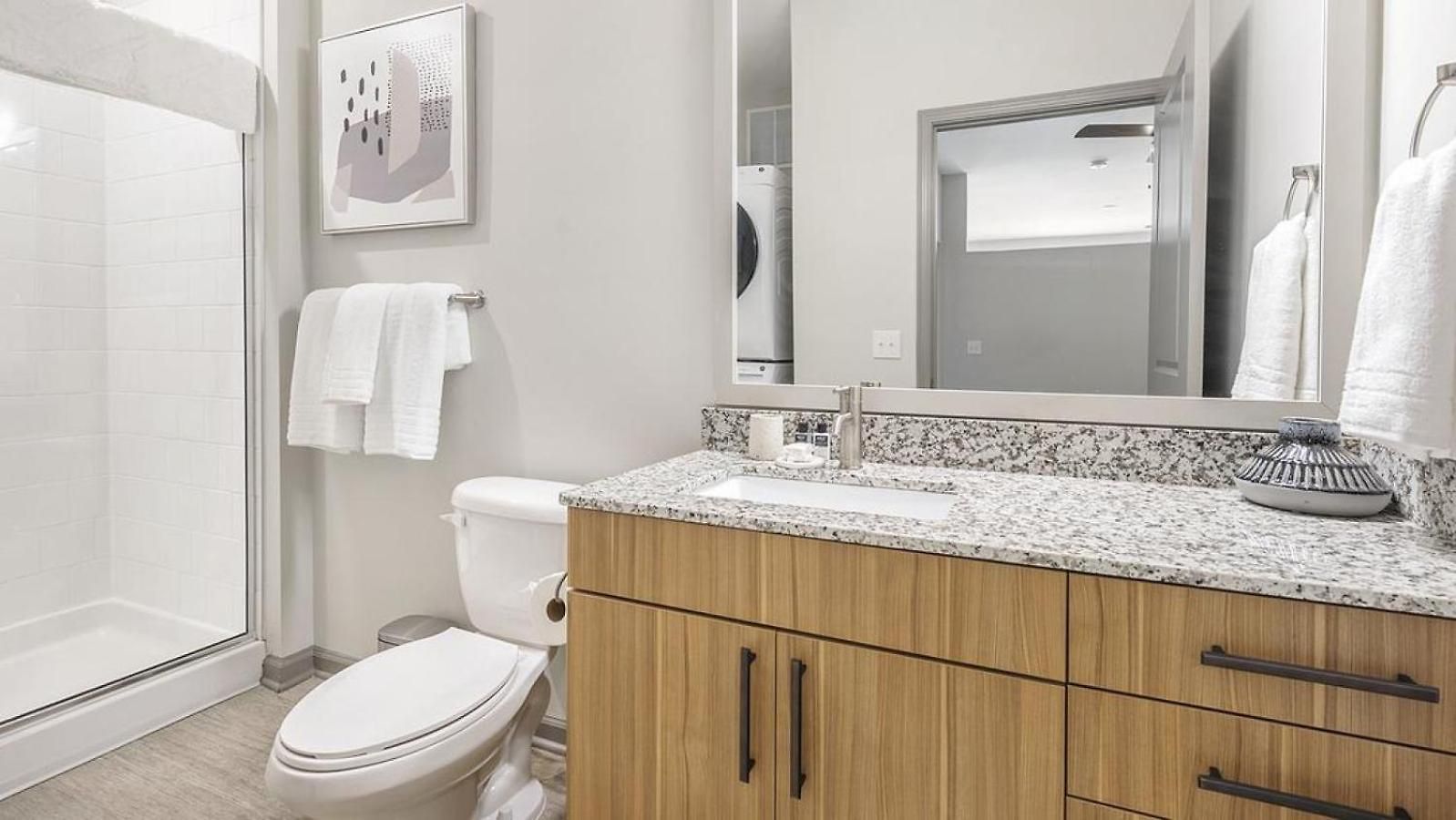 Landing - Modern With Amazing Amenities Apartment Charlotte