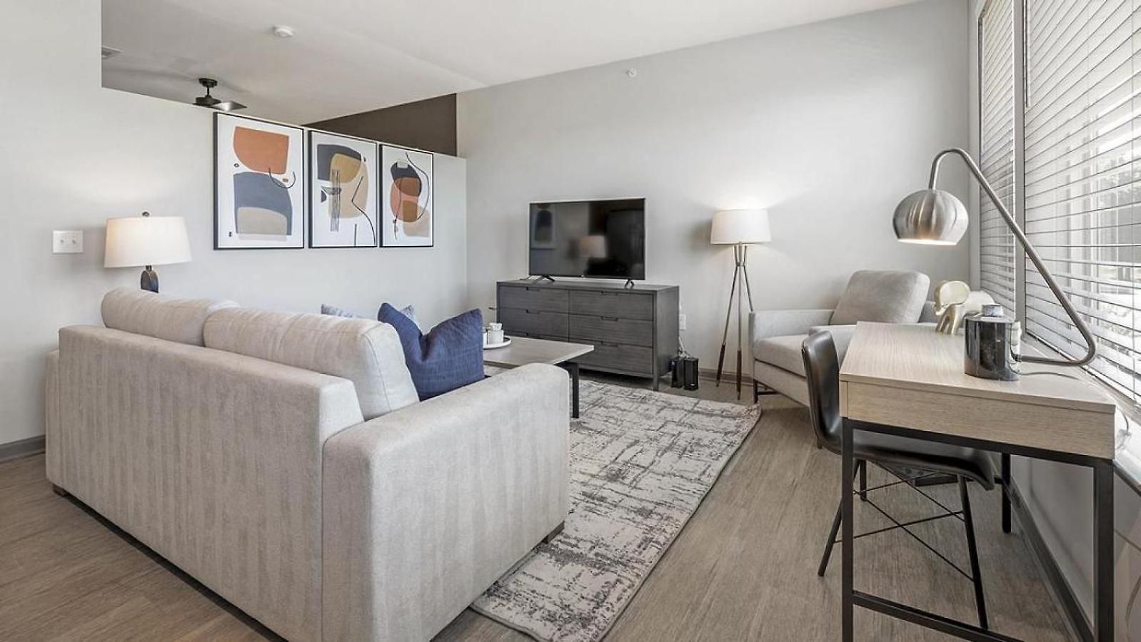Landing - Modern With Amazing Amenities