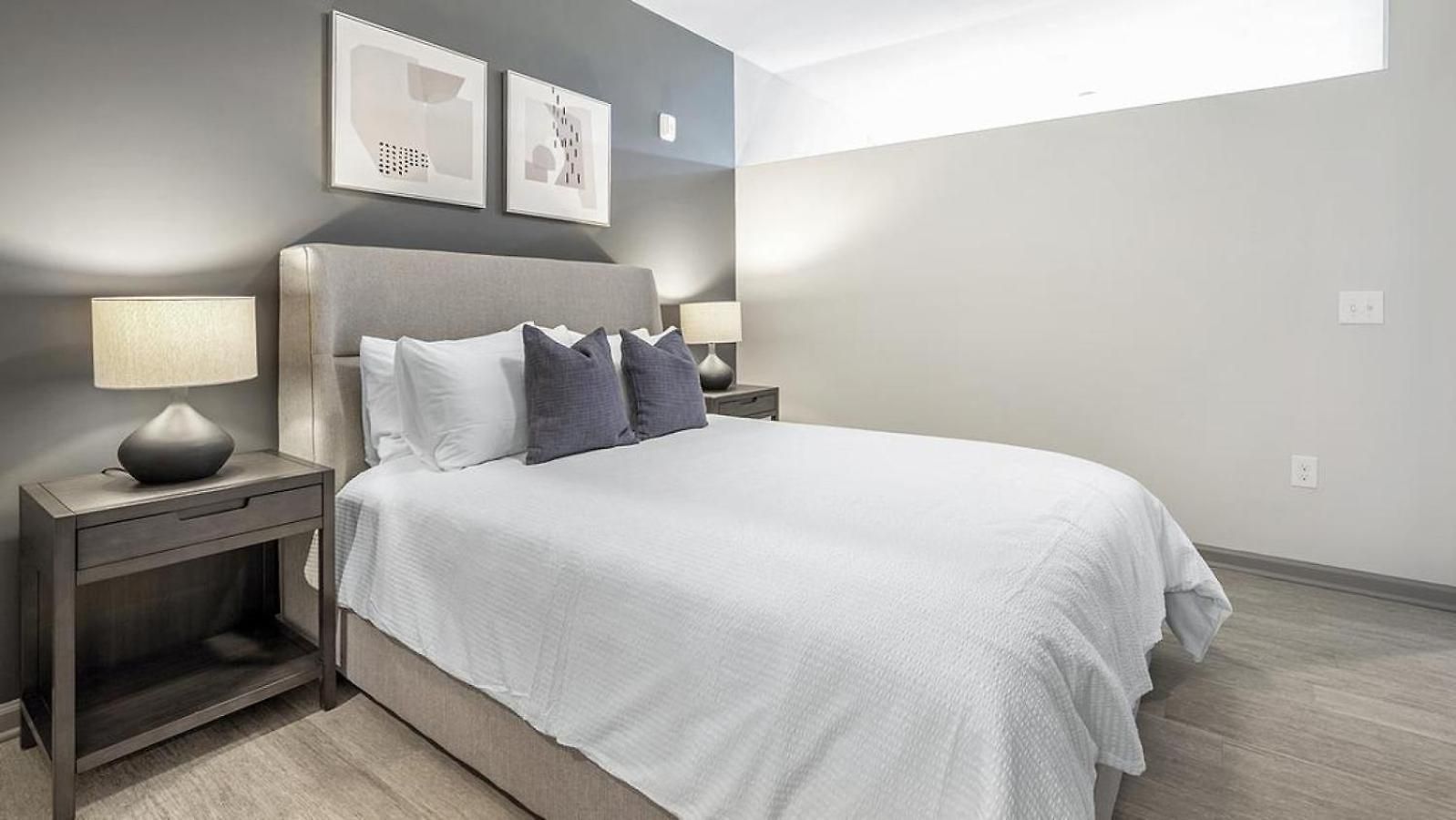 Landing - Modern With Amazing Amenities * Charlotte