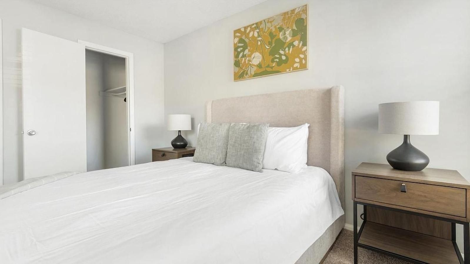 Landing - Modern With Amazing Amenities