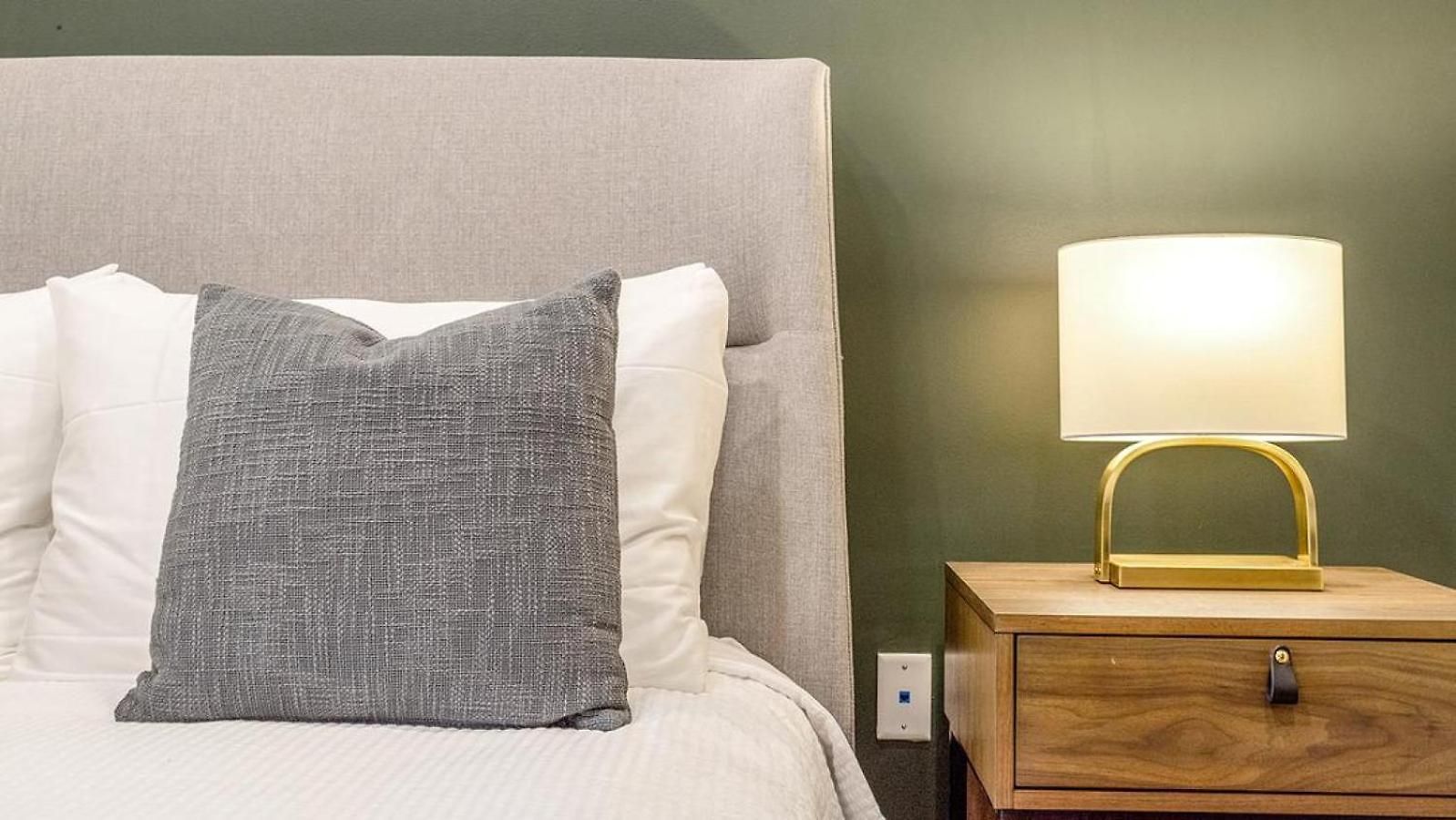 Landing Modern With Amazing Amenities Apartment Charlotte