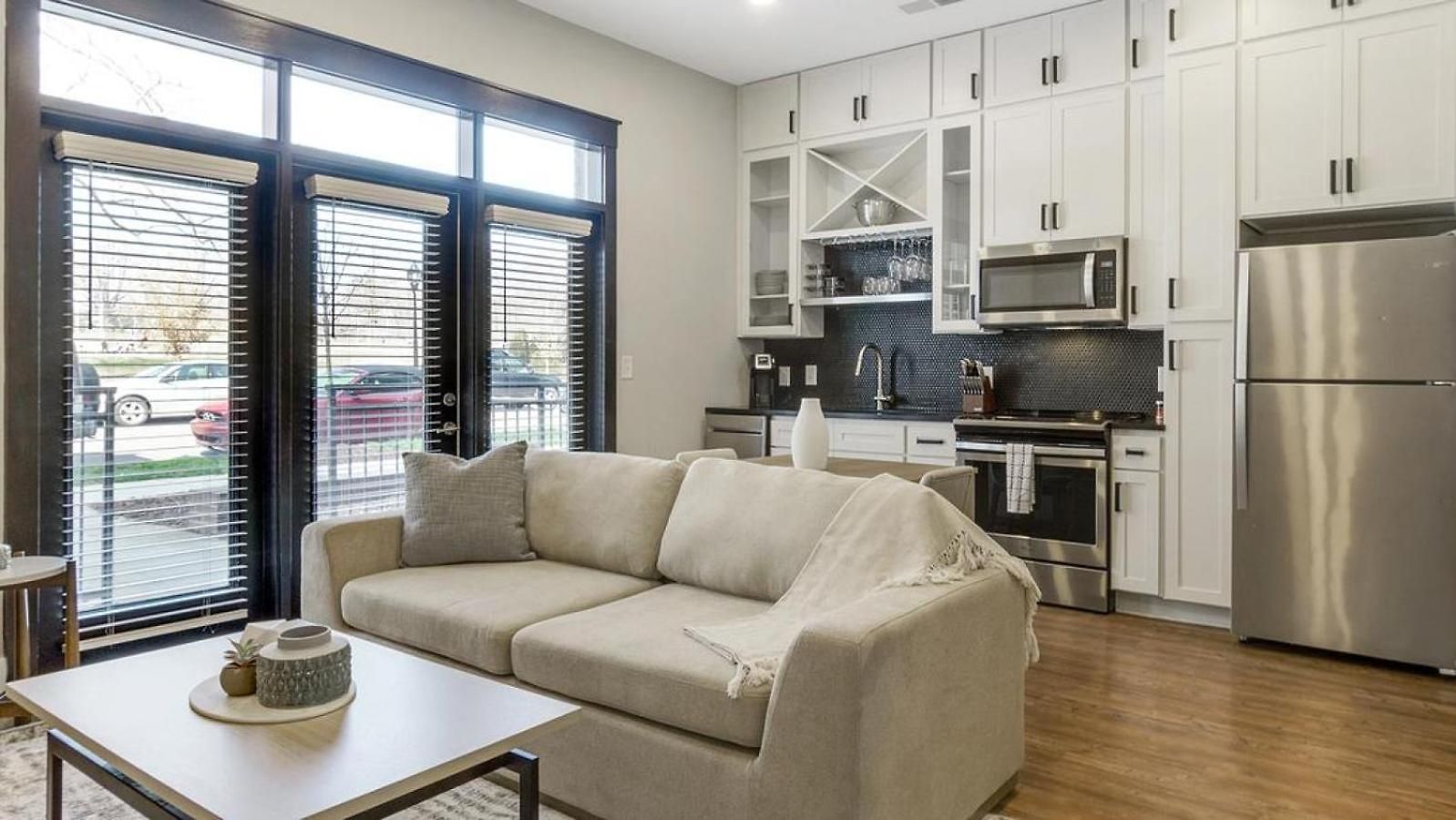 Apartment Landing Modern With Amazing Amenities Charlotte