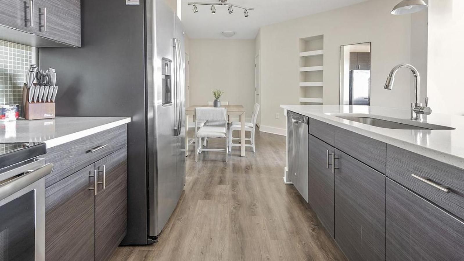 Landing Modern With Amazing Amenities Charlotte