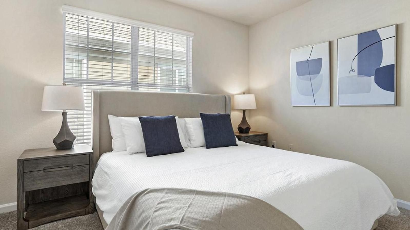 Apartment Landing Modern With Amazing Amenities *