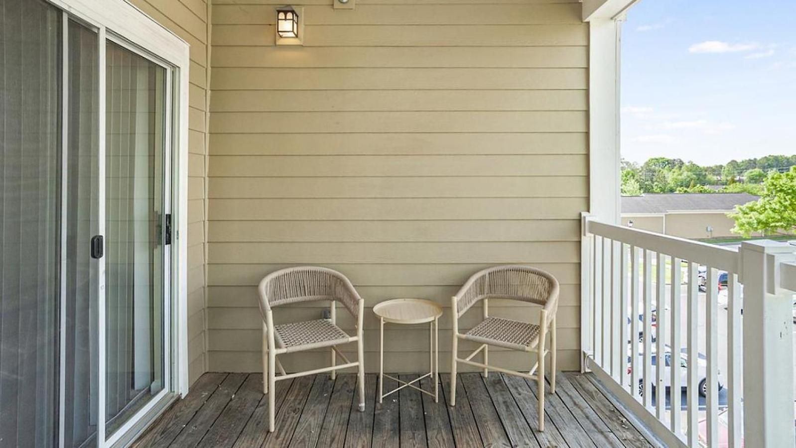 Landing Modern With Amazing Amenities
