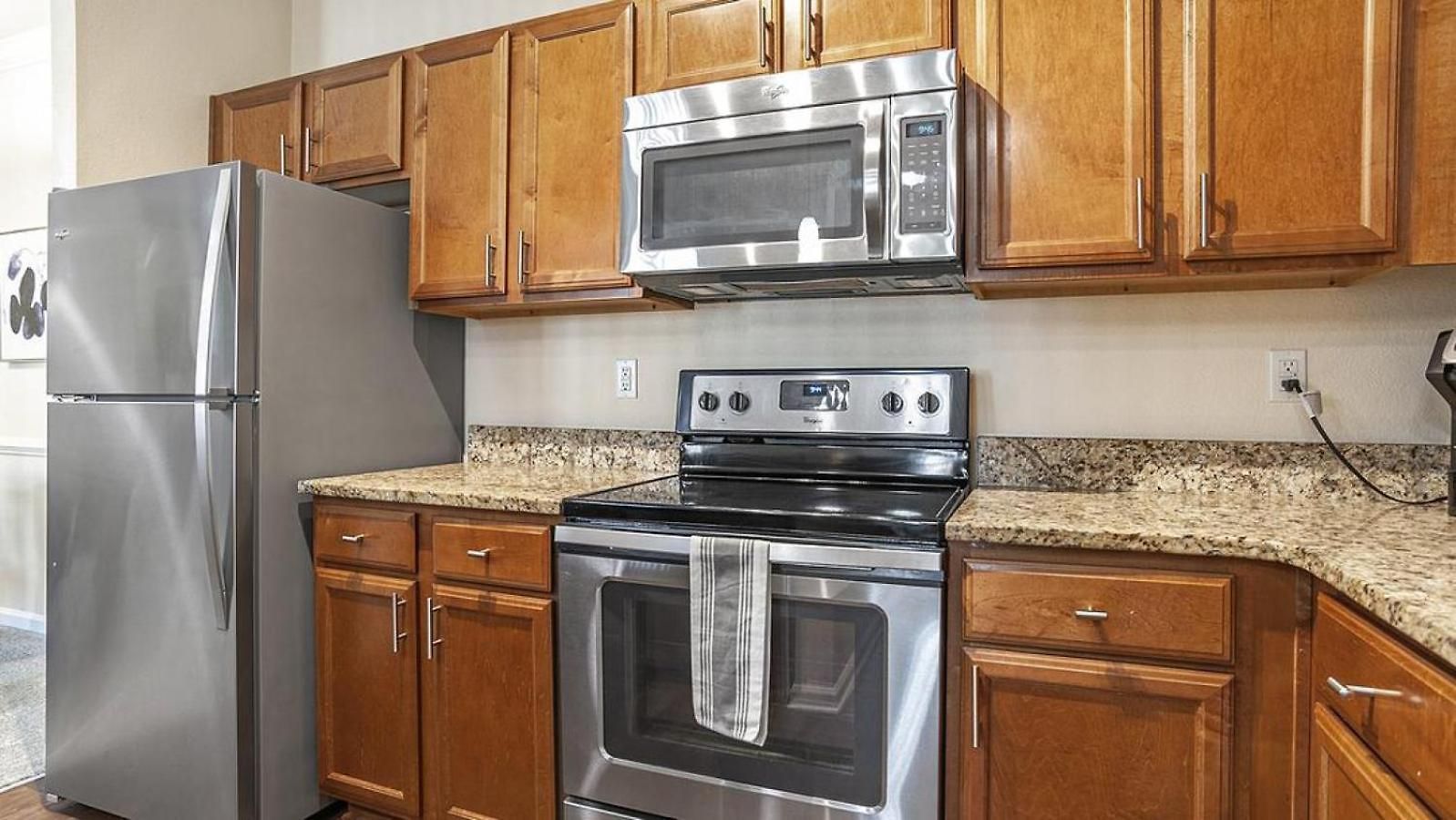 Apartment Landing Modern With Amazing Amenities