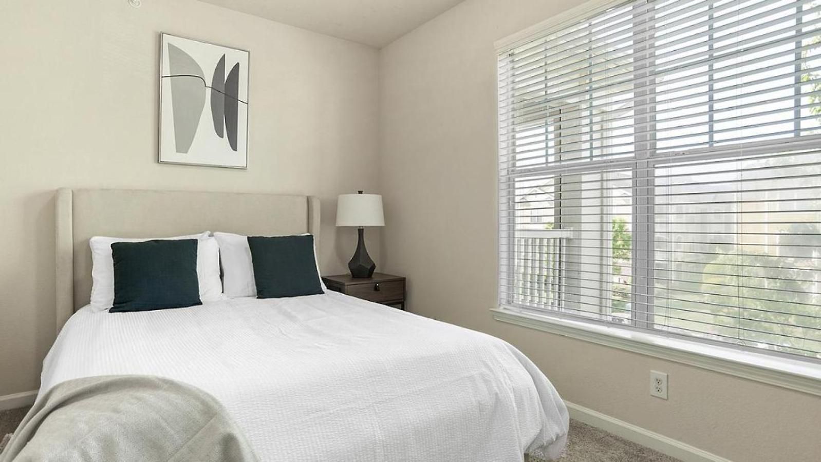Landing Modern With Amazing Amenities