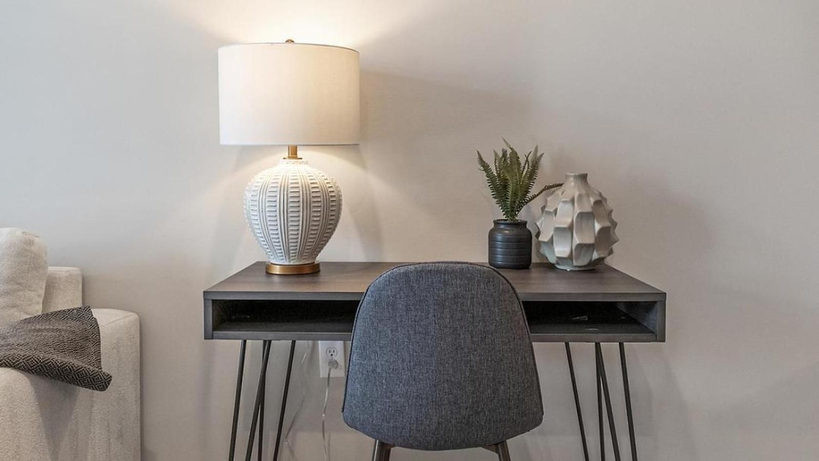 Landing Modern With Amazing Amenities *