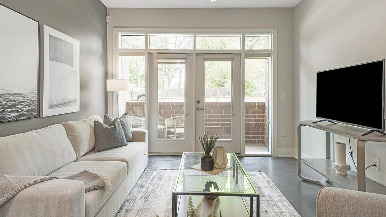 Landing Modern With Amazing Amenities