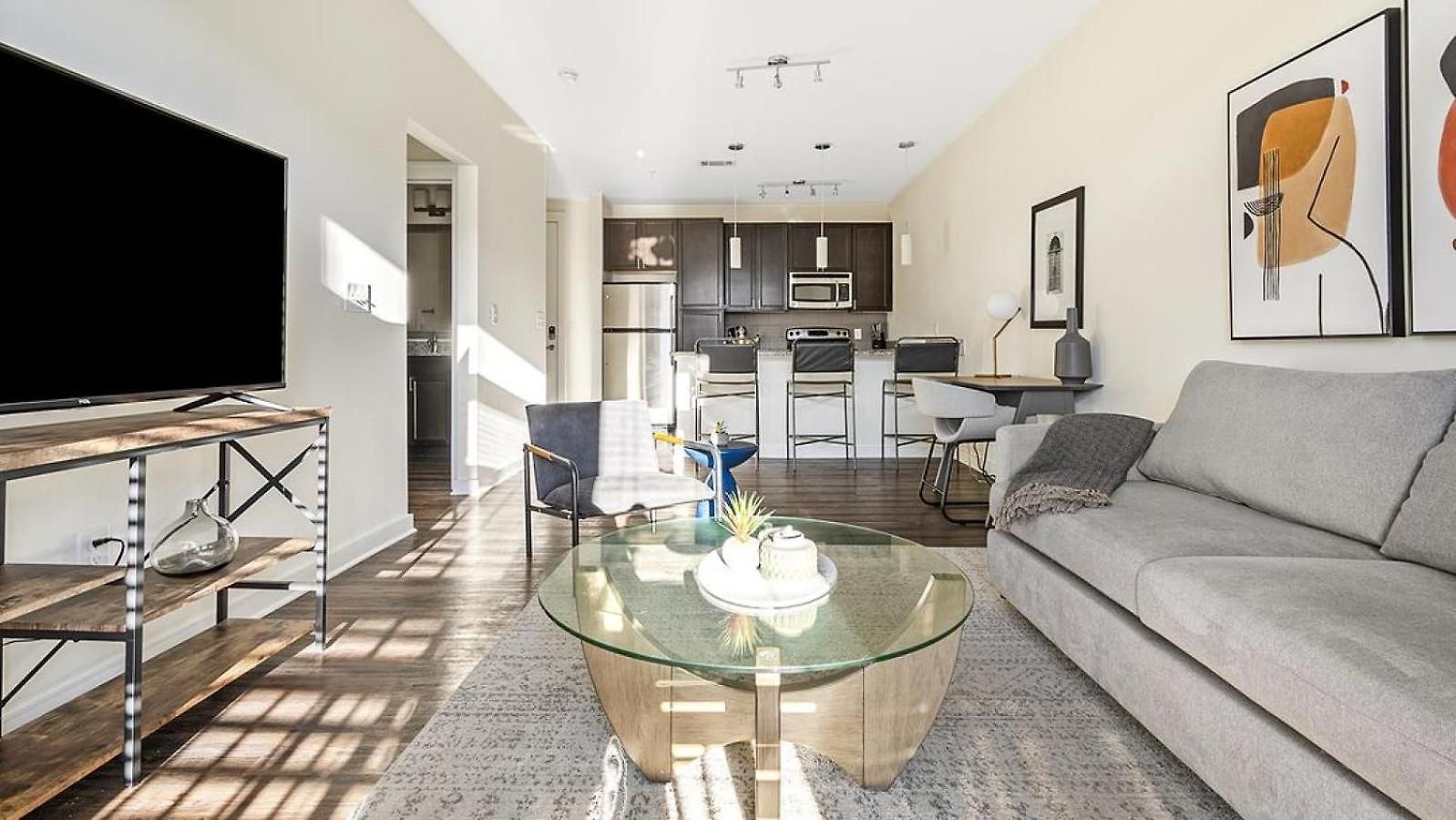 Apartment Landing Modern With Amazing Amenities