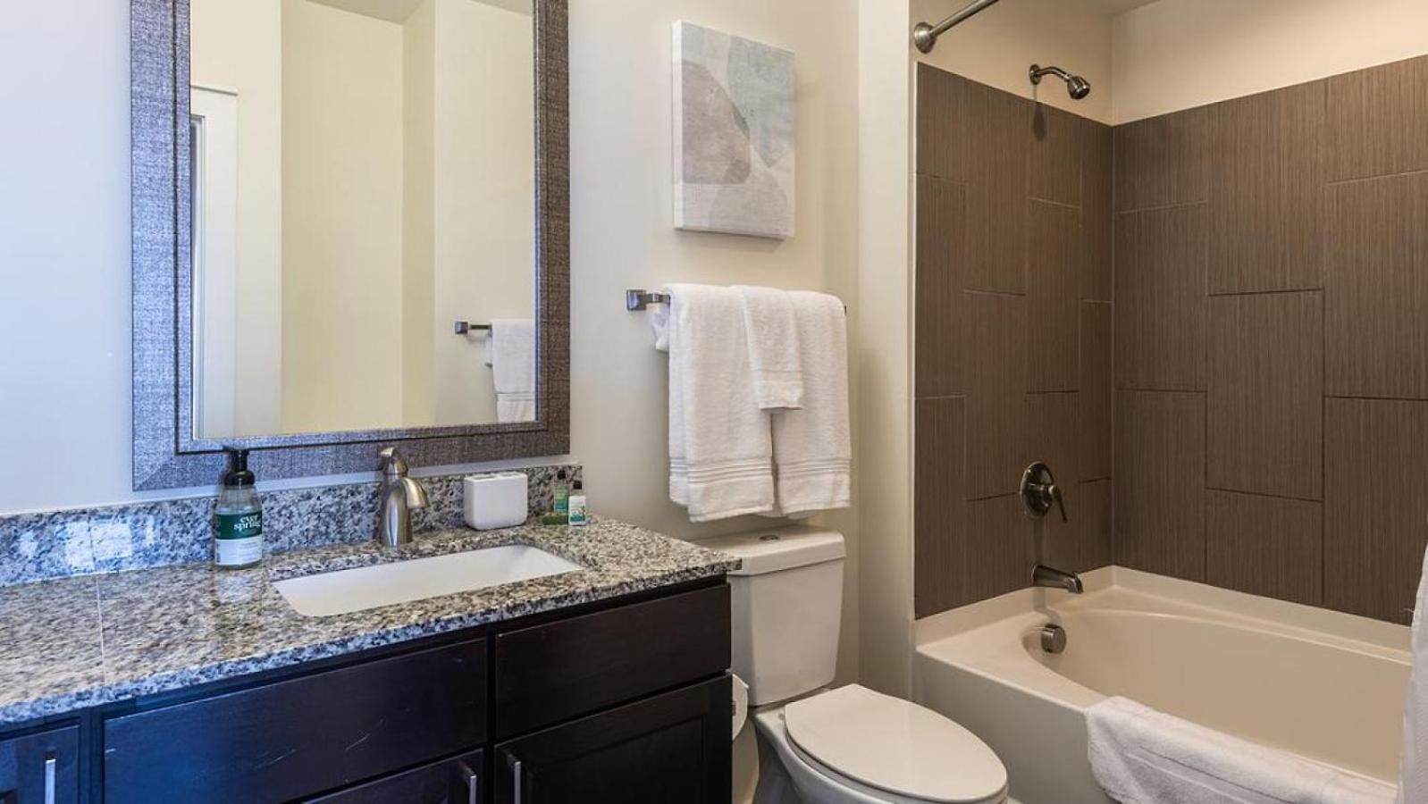 Landing Modern With Amazing Amenities Apartment *