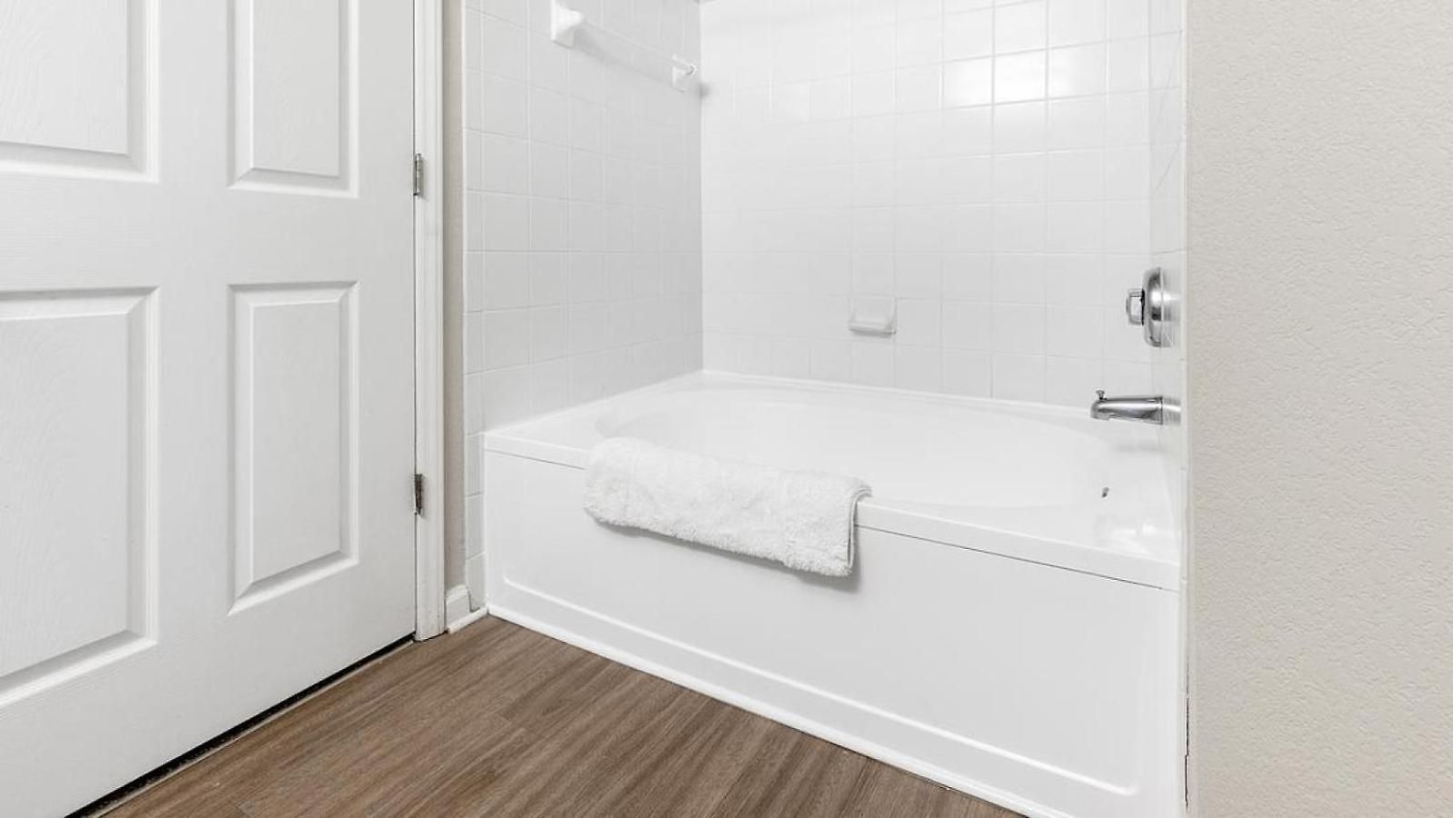 Landing Modern With Amazing Amenities * Charlotte