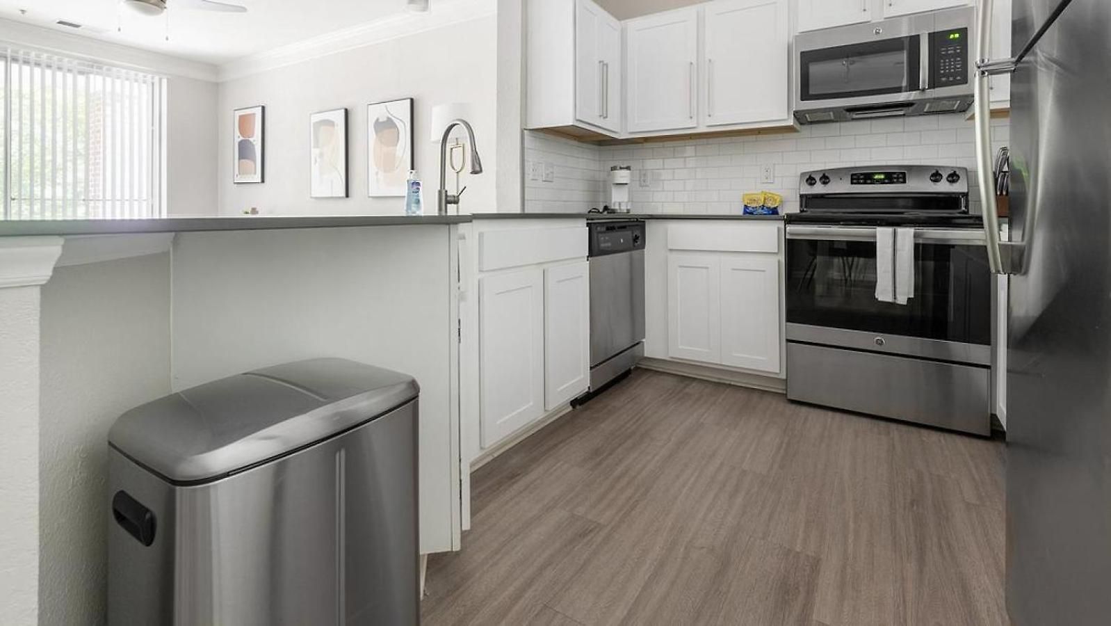 Apartment Landing Modern With Amazing Amenities Charlotte