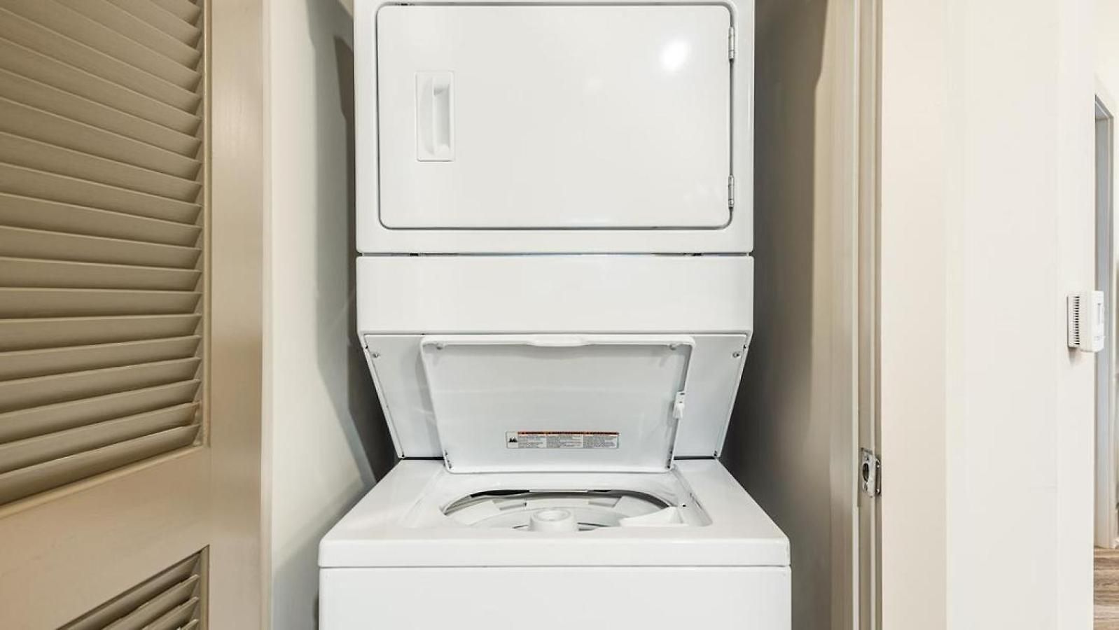 Landing Modern With Amazing Amenities * Charlotte