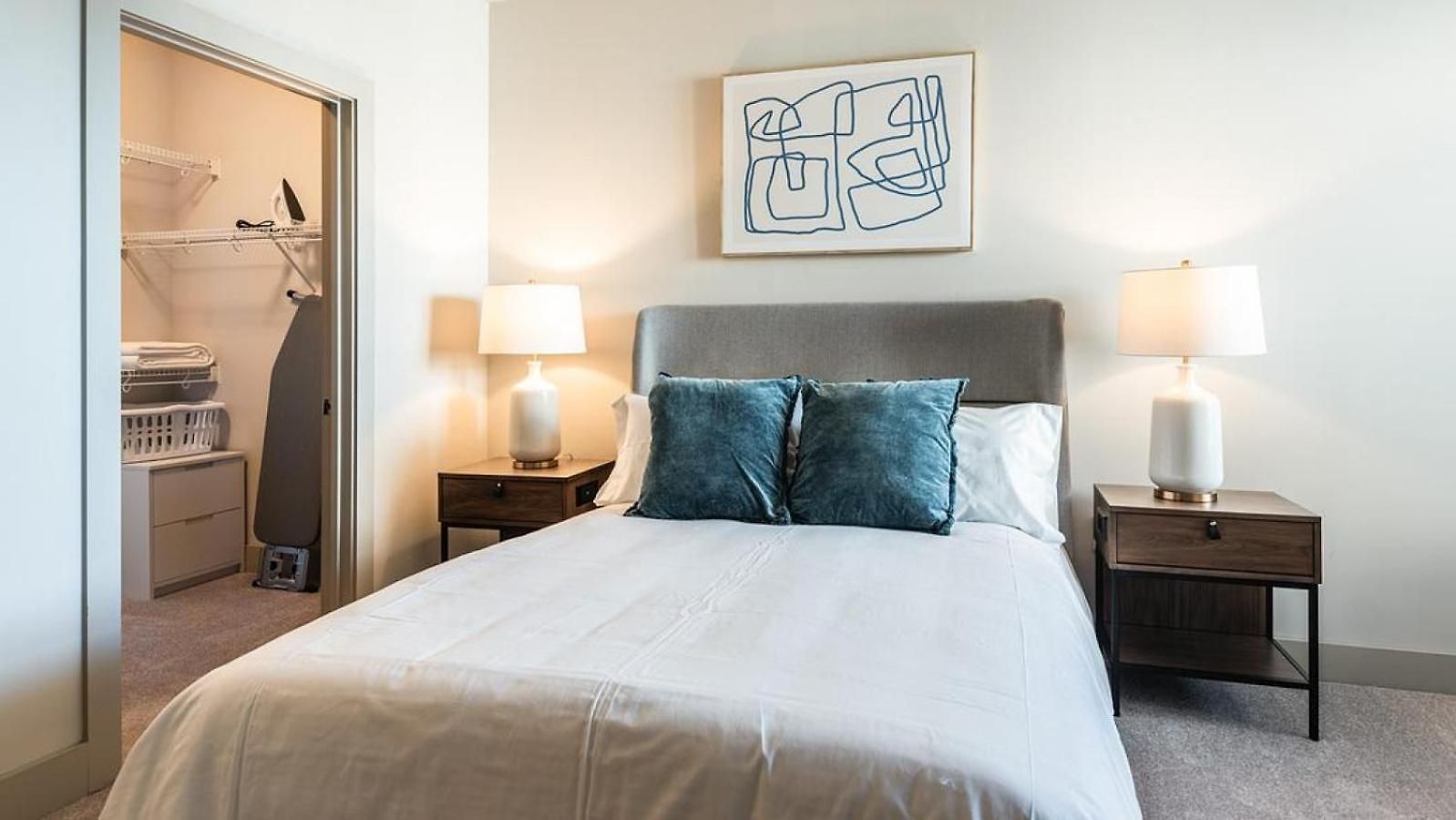 Landing Modern With Amazing Amenities Charlotte