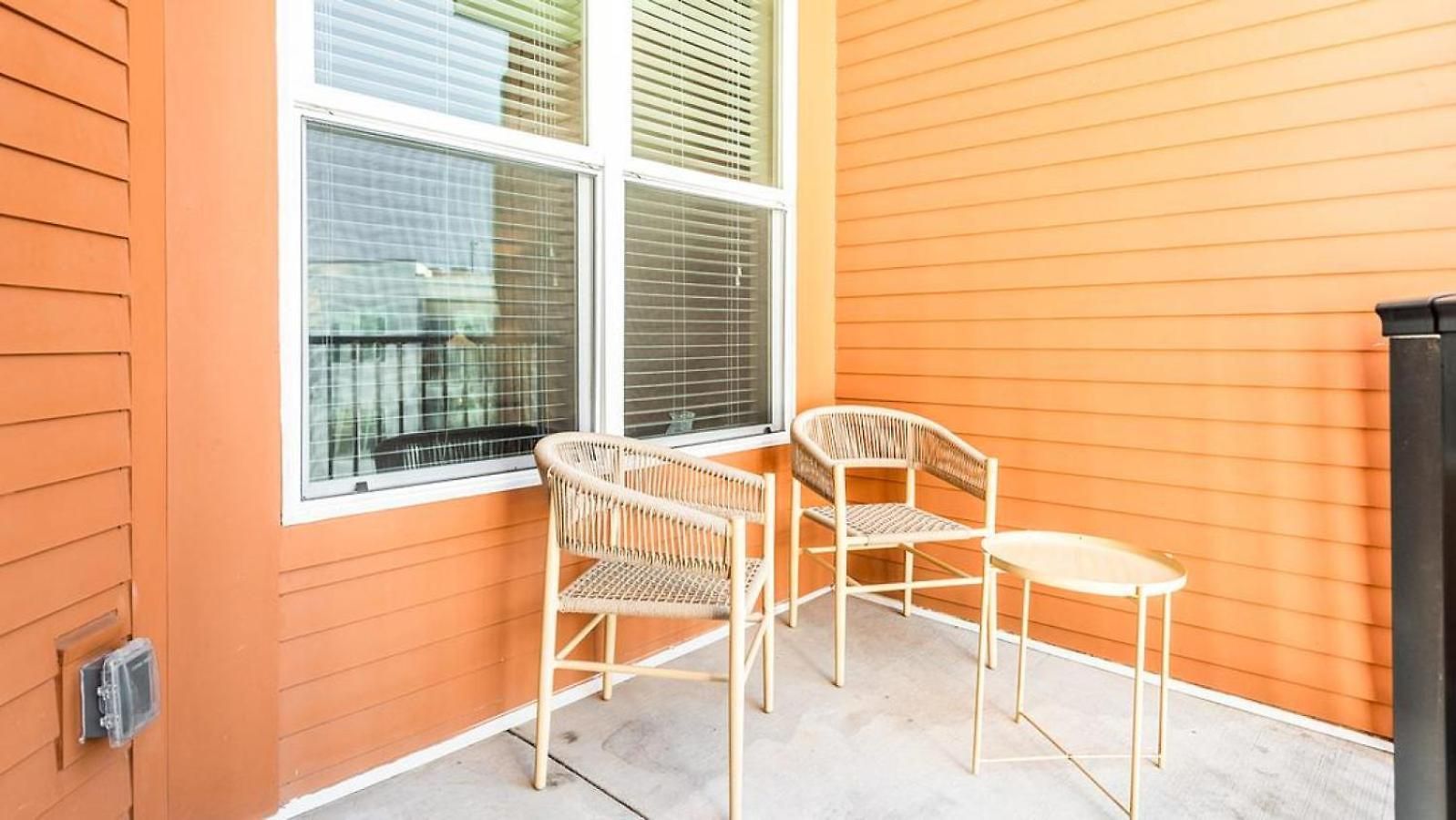 Landing Modern With Amazing Amenities Apartment Charlotte