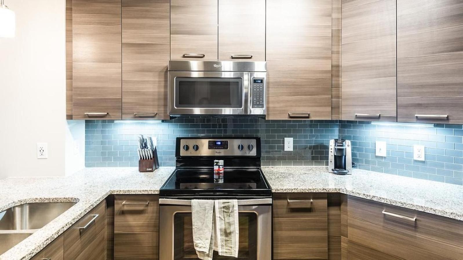 Landing Modern With Amazing Amenities Apartment *