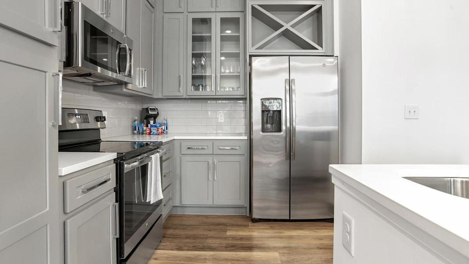 Landing Modern With Amazing Amenities