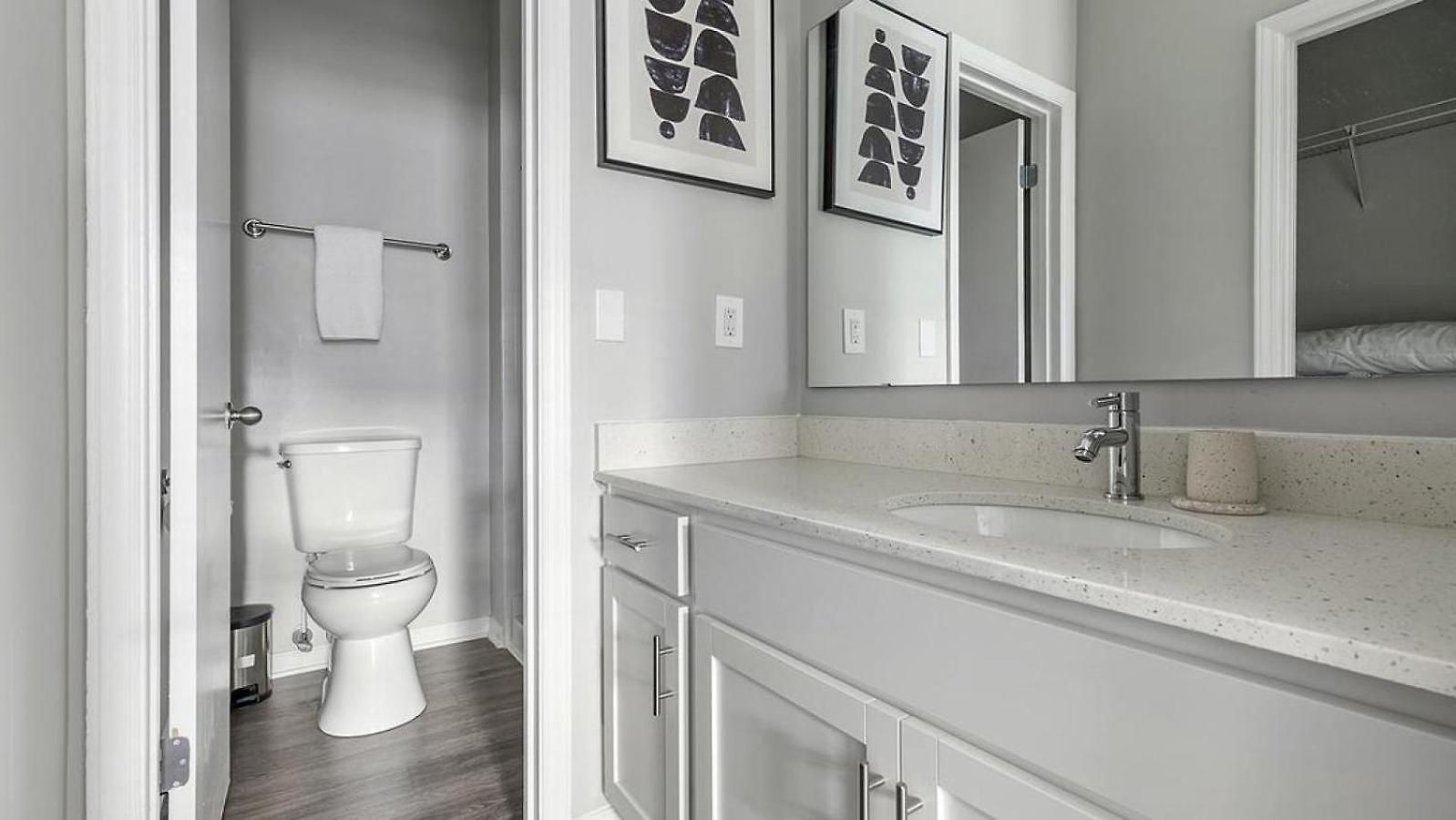 Landing Modern With Amazing Amenities * Charlotte