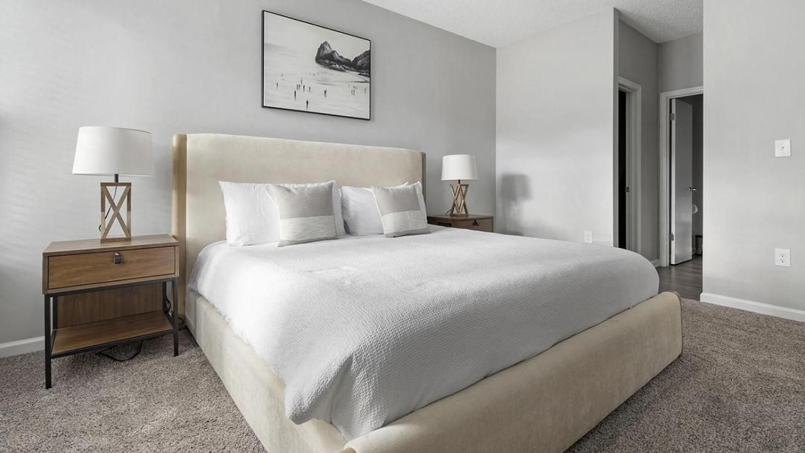 Landing Modern With Amazing Amenities Apartment