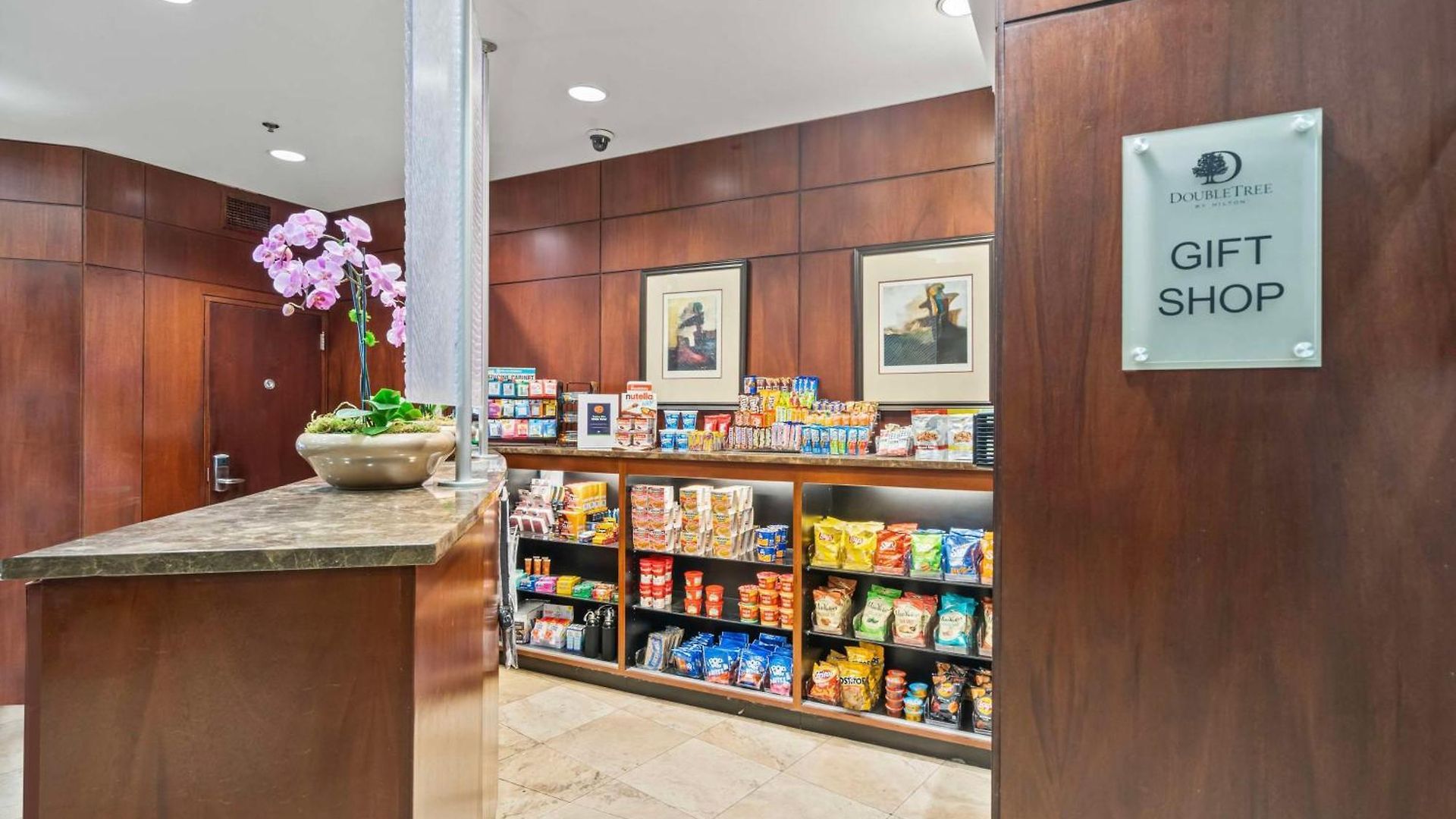 Hotel Doubletree By Hilton Uptown 3*