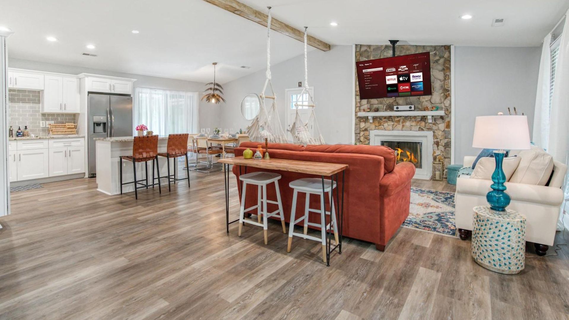 Vibrant South Clt Oasis, 3brs, Patio, Fire Pit Holiday home *