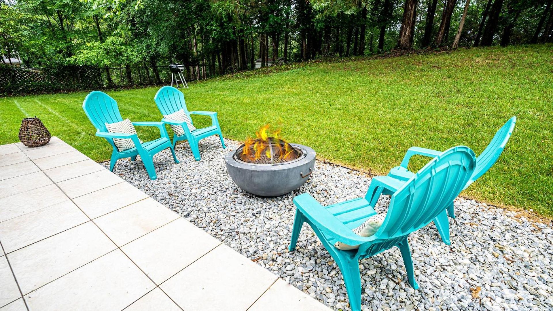 Vibrant South Clt Oasis, 3brs, Patio, Fire Pit