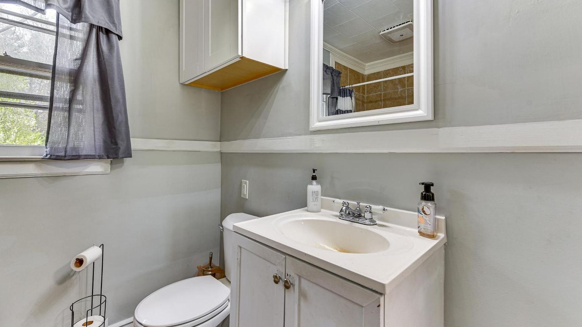 Cozy W/ Fire Pit ~ 6 Mi To Uptown! * Charlotte
