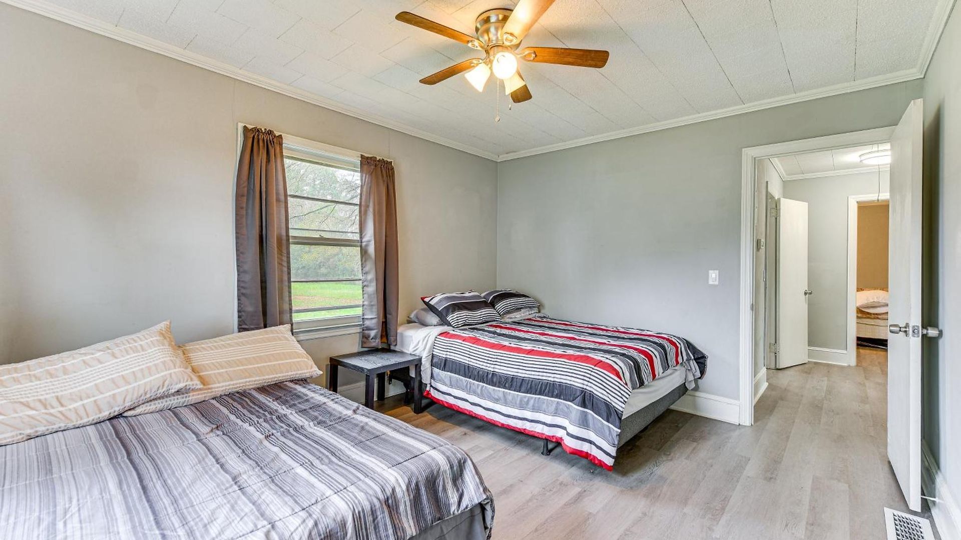 Cozy W/ Fire Pit ~ 6 Mi To Uptown! Charlotte