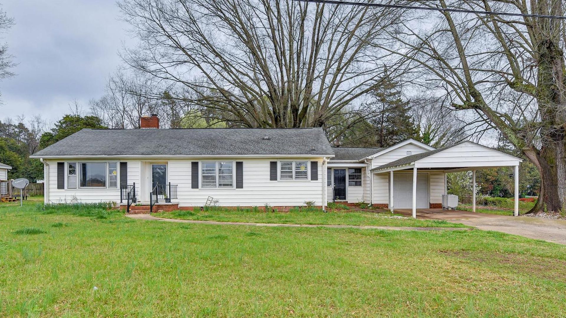Cozy W/ Fire Pit ~ 6 Mi To Uptown! Charlotte